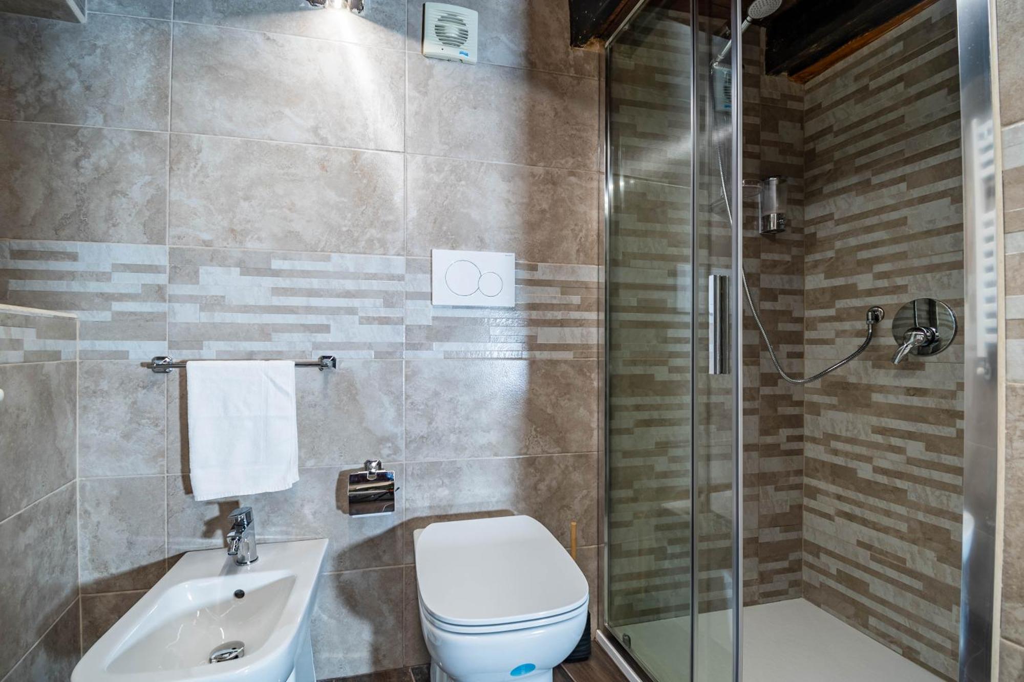 Casa Trasteverina Rome Bagian luar foto