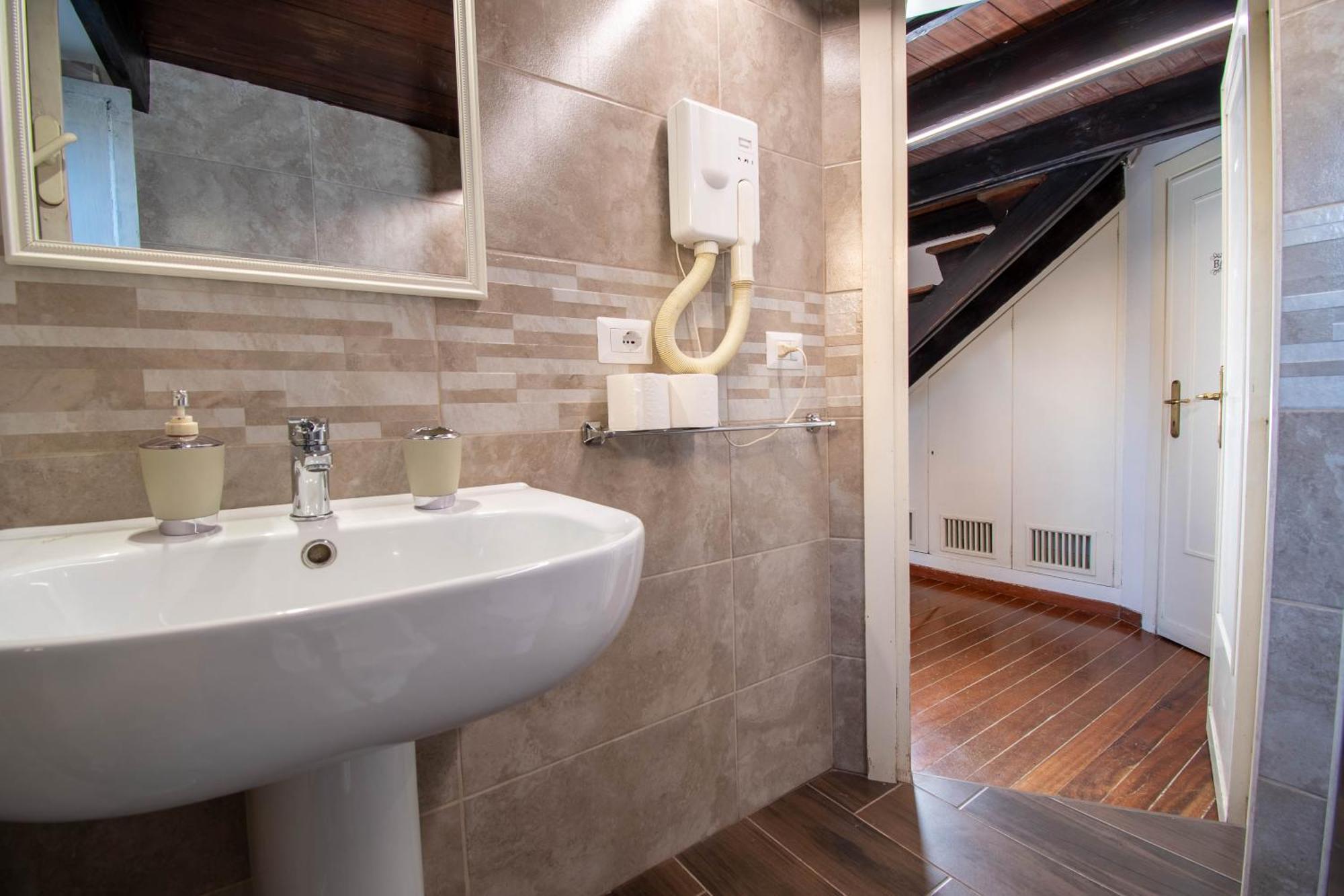 Casa Trasteverina Rome Bagian luar foto